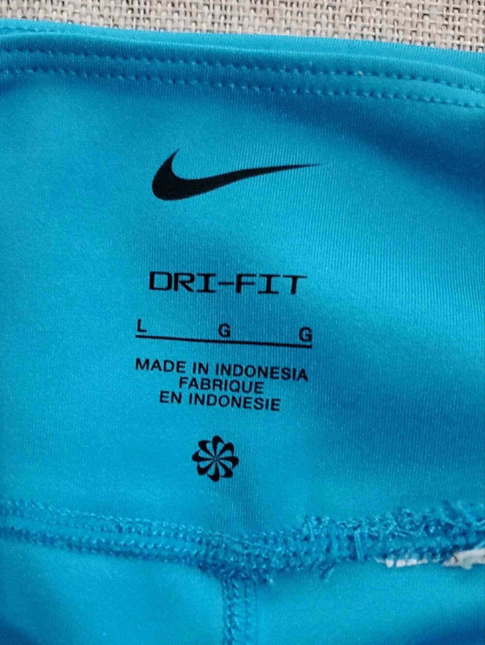 Nike lightweight pullover